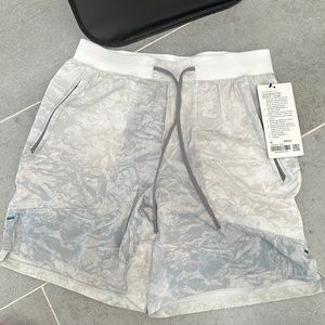 Lululemon mens license to train short 7 inch lined BNWT